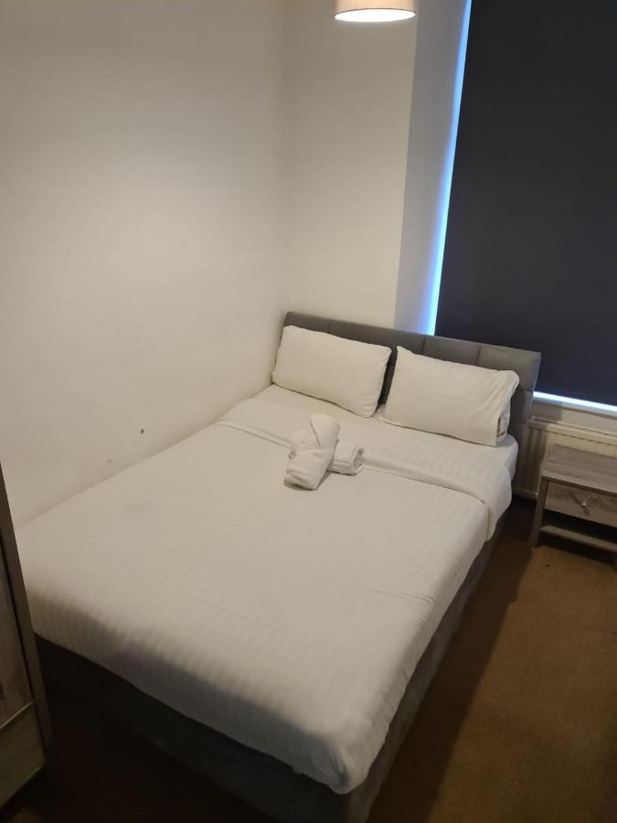 24Hr Self Check In Apartment Central Барнсли Экстерьер фото