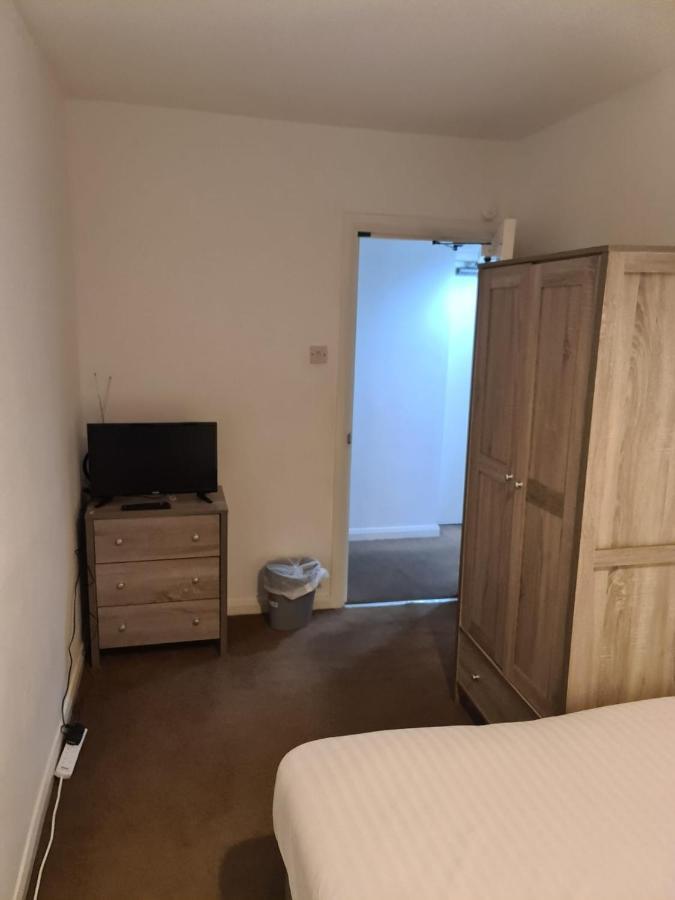 24Hr Self Check In Apartment Central Барнсли Экстерьер фото